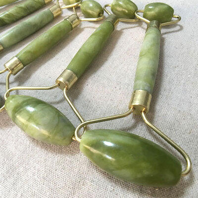 RODILLO DE JADE + PIEDRA GUA SHA PREMIUM BELLEZA Y BIENESTAR NATURAL